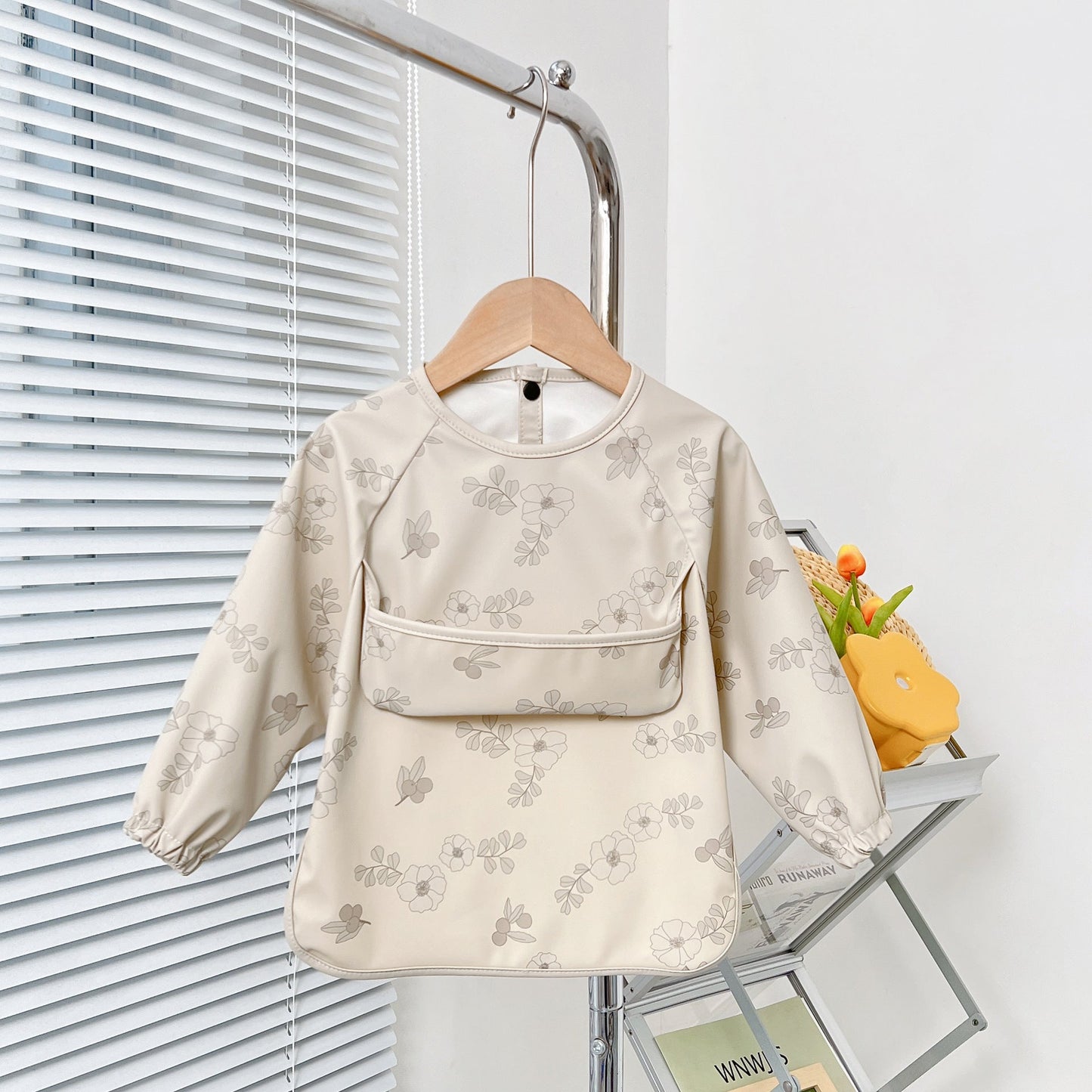 Waterproof Baby Bib with Sleeves – PU Feeding Bib with Crumb Catcher Pocket