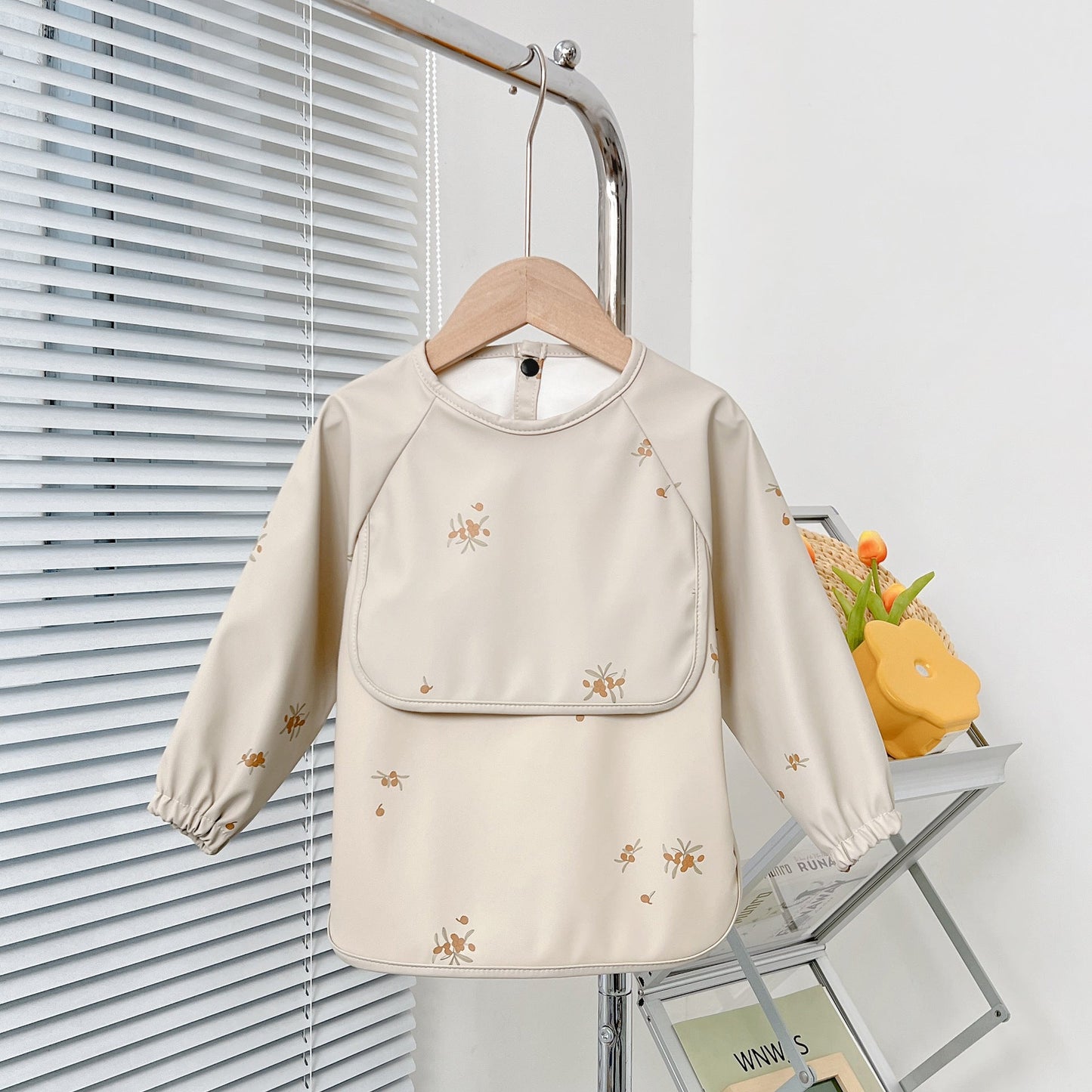 Waterproof Baby Bib with Sleeves – PU Feeding Bib with Crumb Catcher Pocket